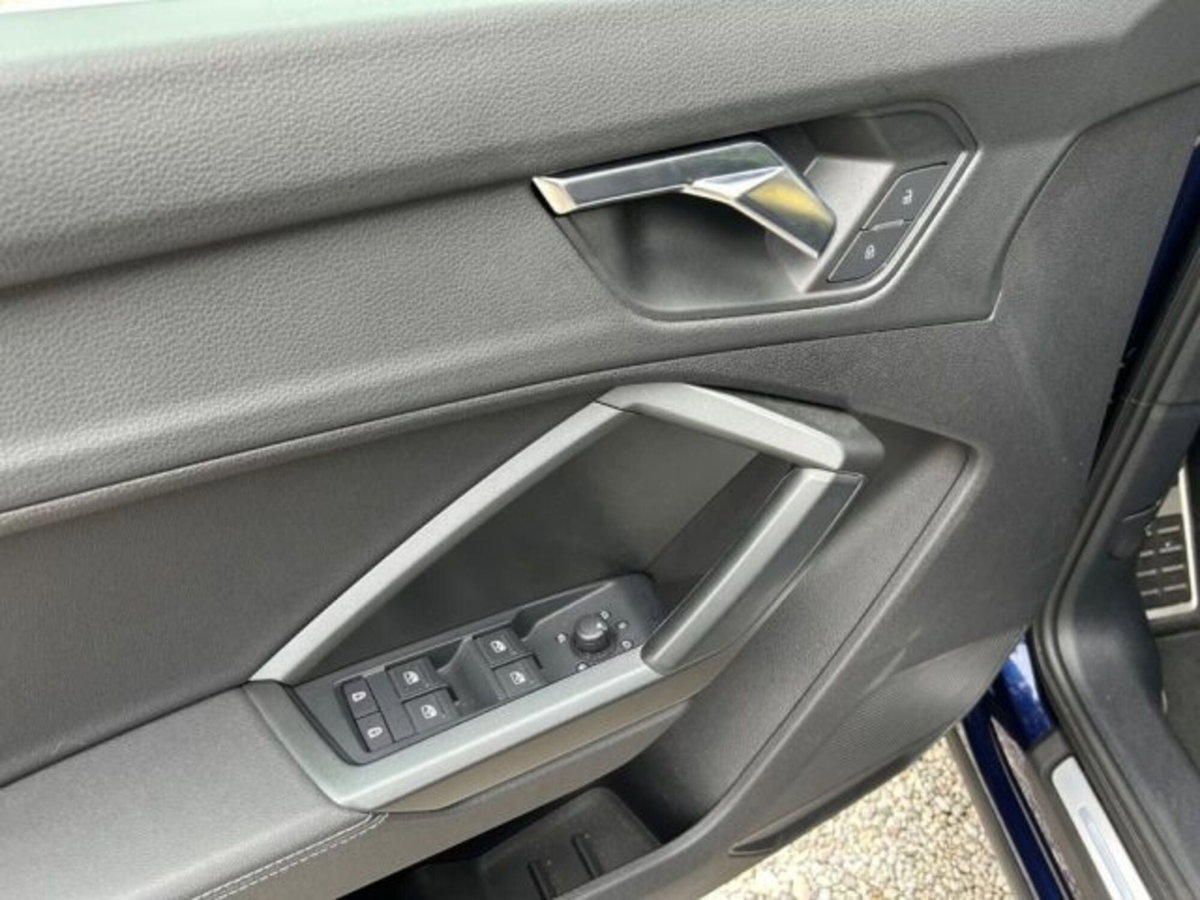 Audi Q3 Sportback 35 TDI quattro S tronic S line edition (7)