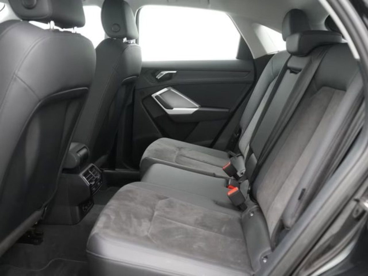 Audi Q3 Sportback 35 TDI quattro S tronic S line edition (16)