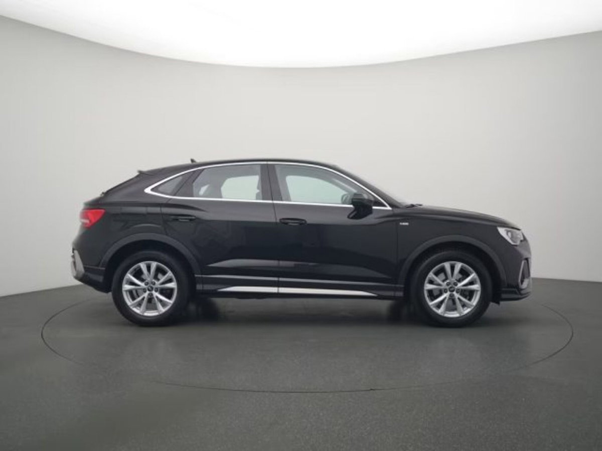 Audi Q3 Sportback 35 TDI quattro S tronic S line edition (2)