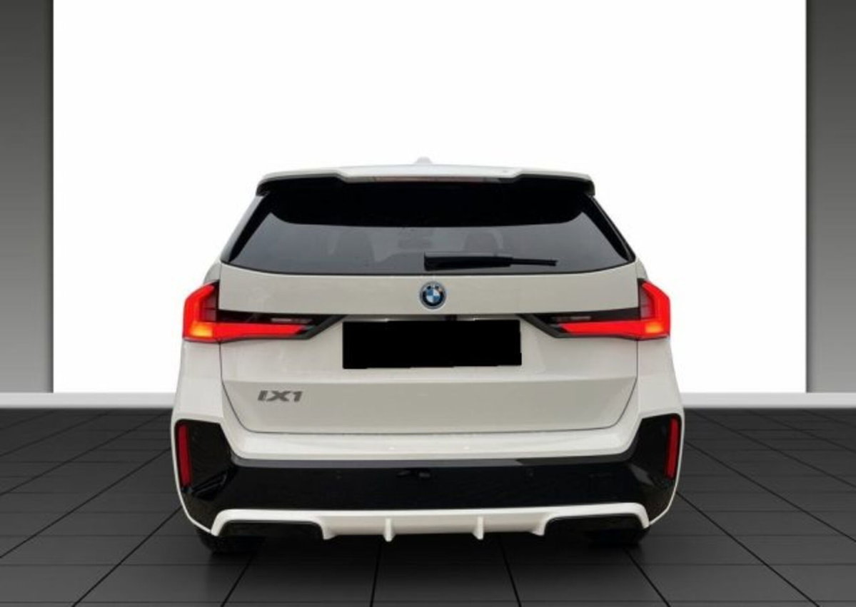BMW iX1 edrive 20 MSport (3)