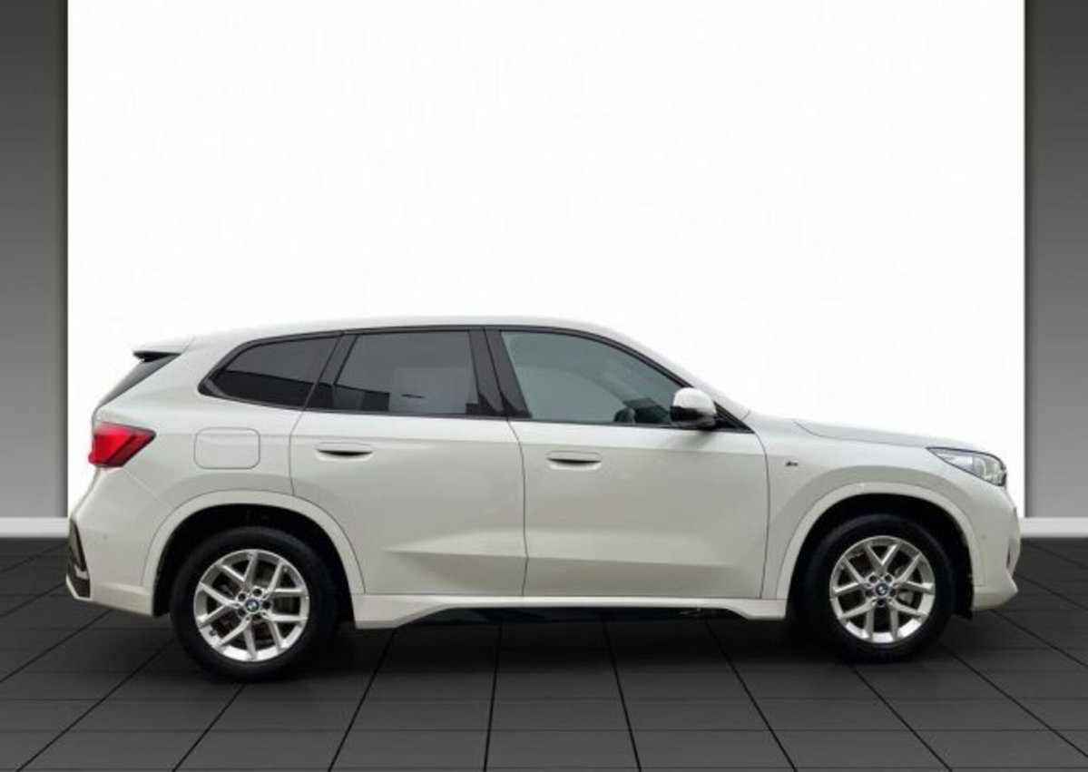 BMW iX1 edrive 20 MSport (5)