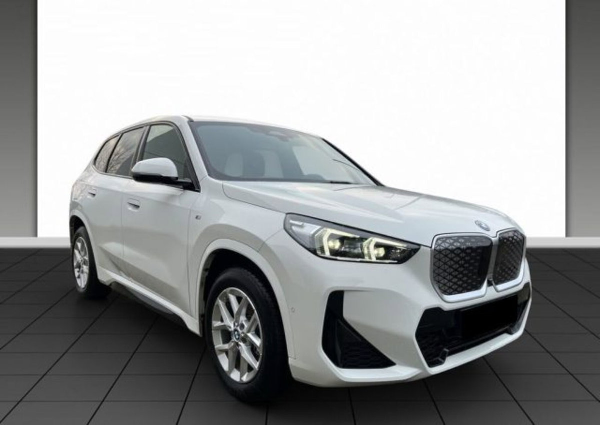 BMW iX1 edrive 20 MSport (6)