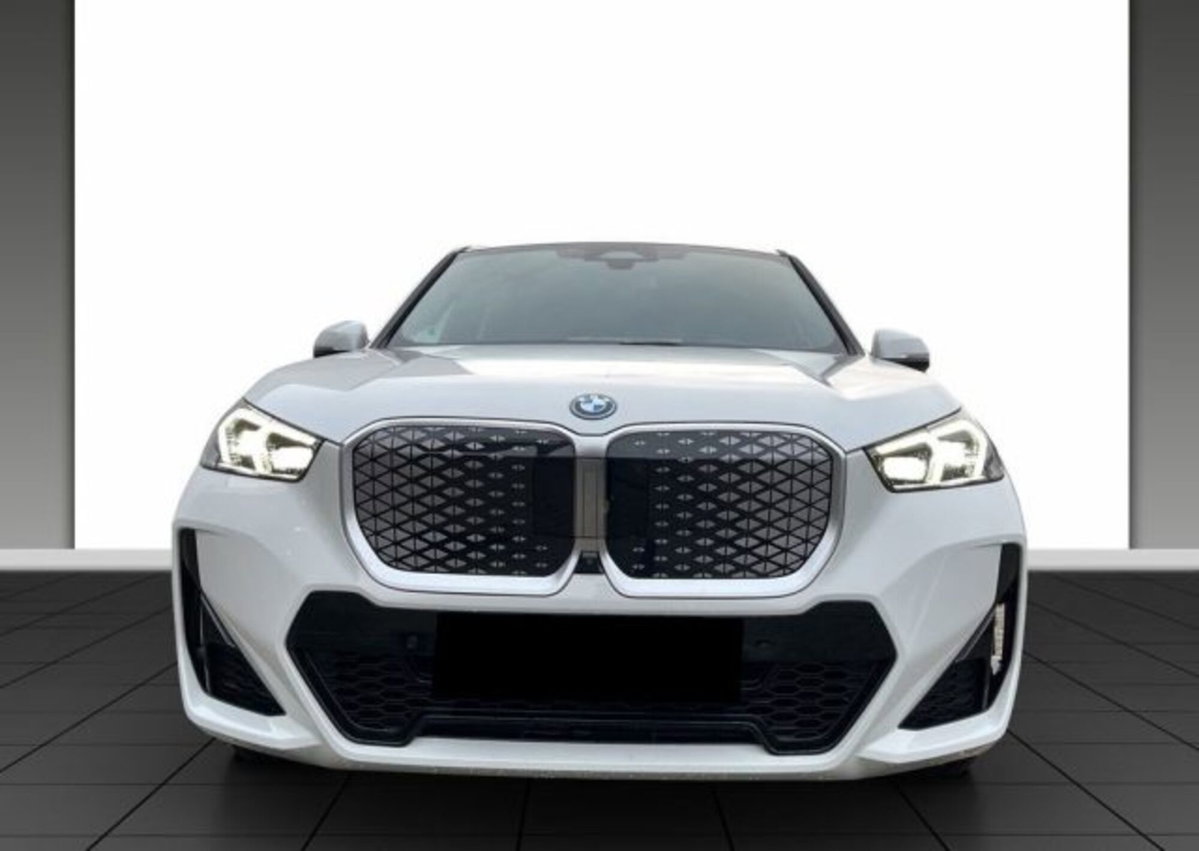 BMW iX1 edrive 20 MSport (7)
