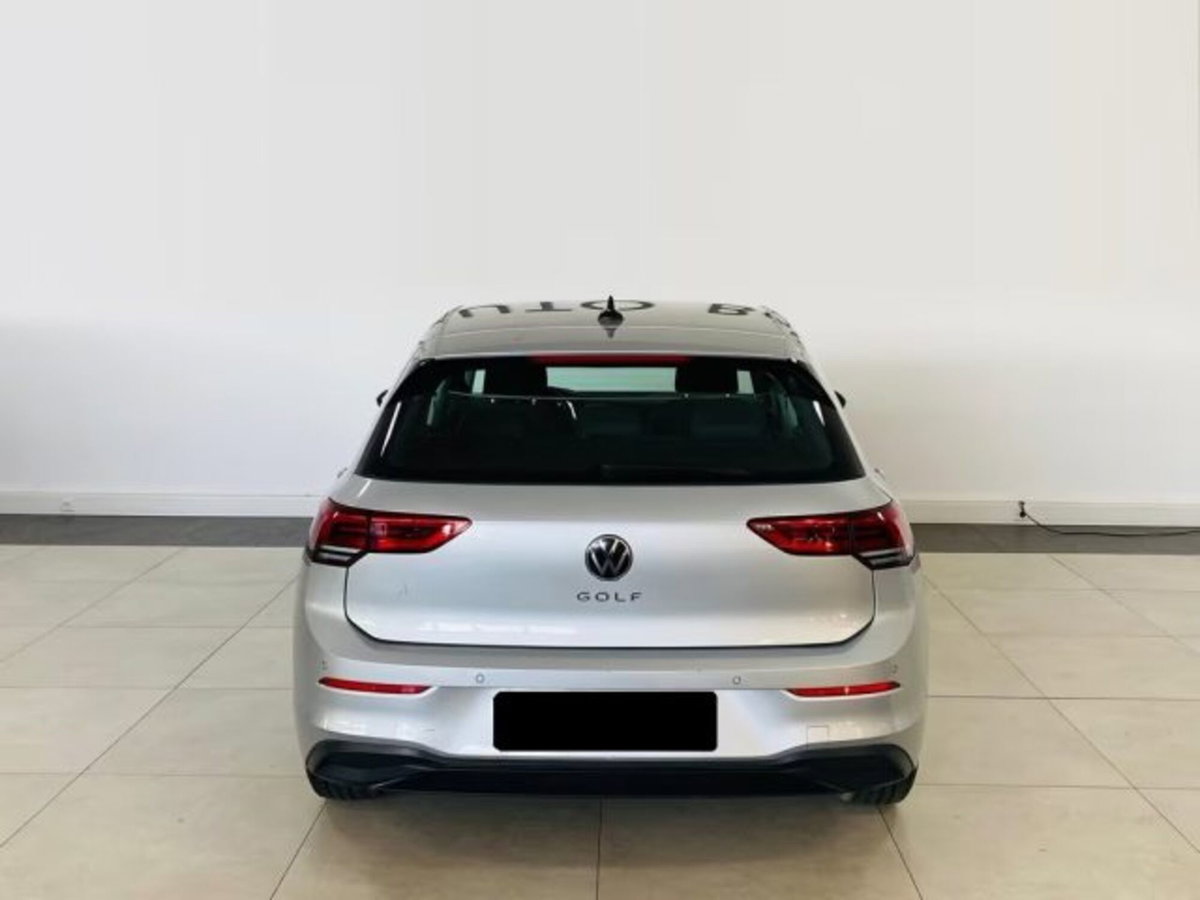 Volkswagen Golf 2.0 TDI SCR Life (4)