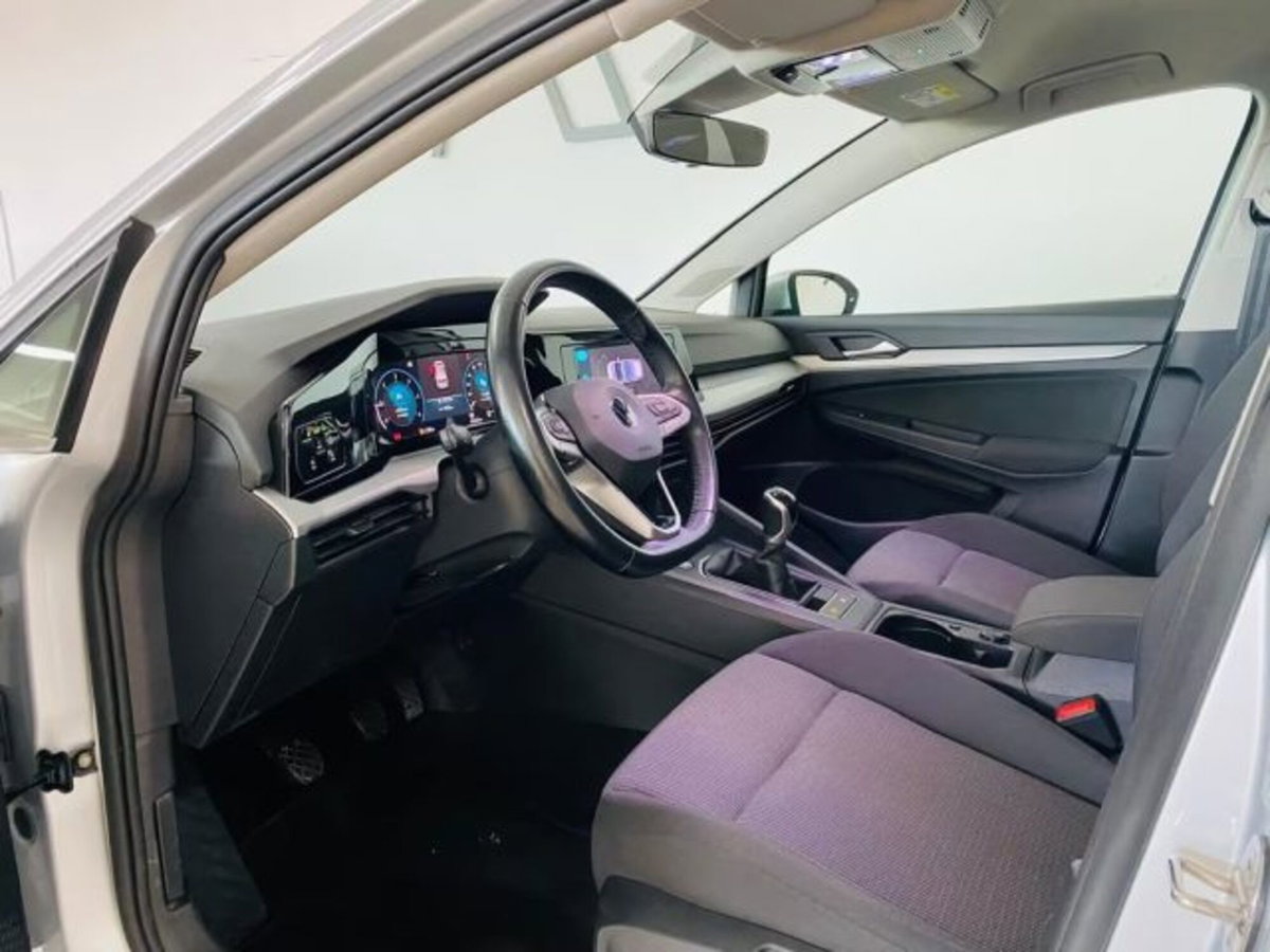 Volkswagen Golf 2.0 TDI SCR Life (7)
