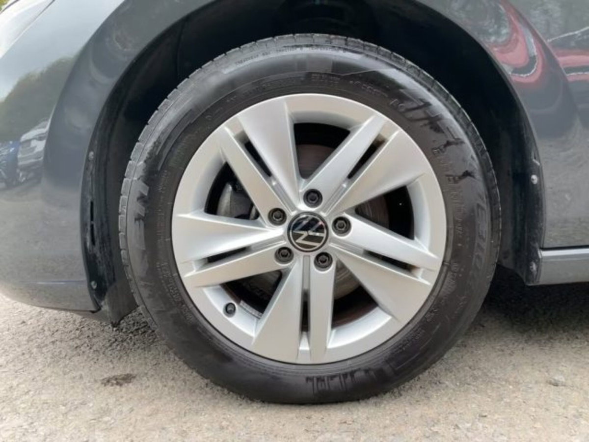 Volkswagen Golf 2.0 TDI SCR Life (9)