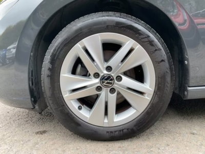 Volkswagen Golf 2.0 TDI SCR Life (9)