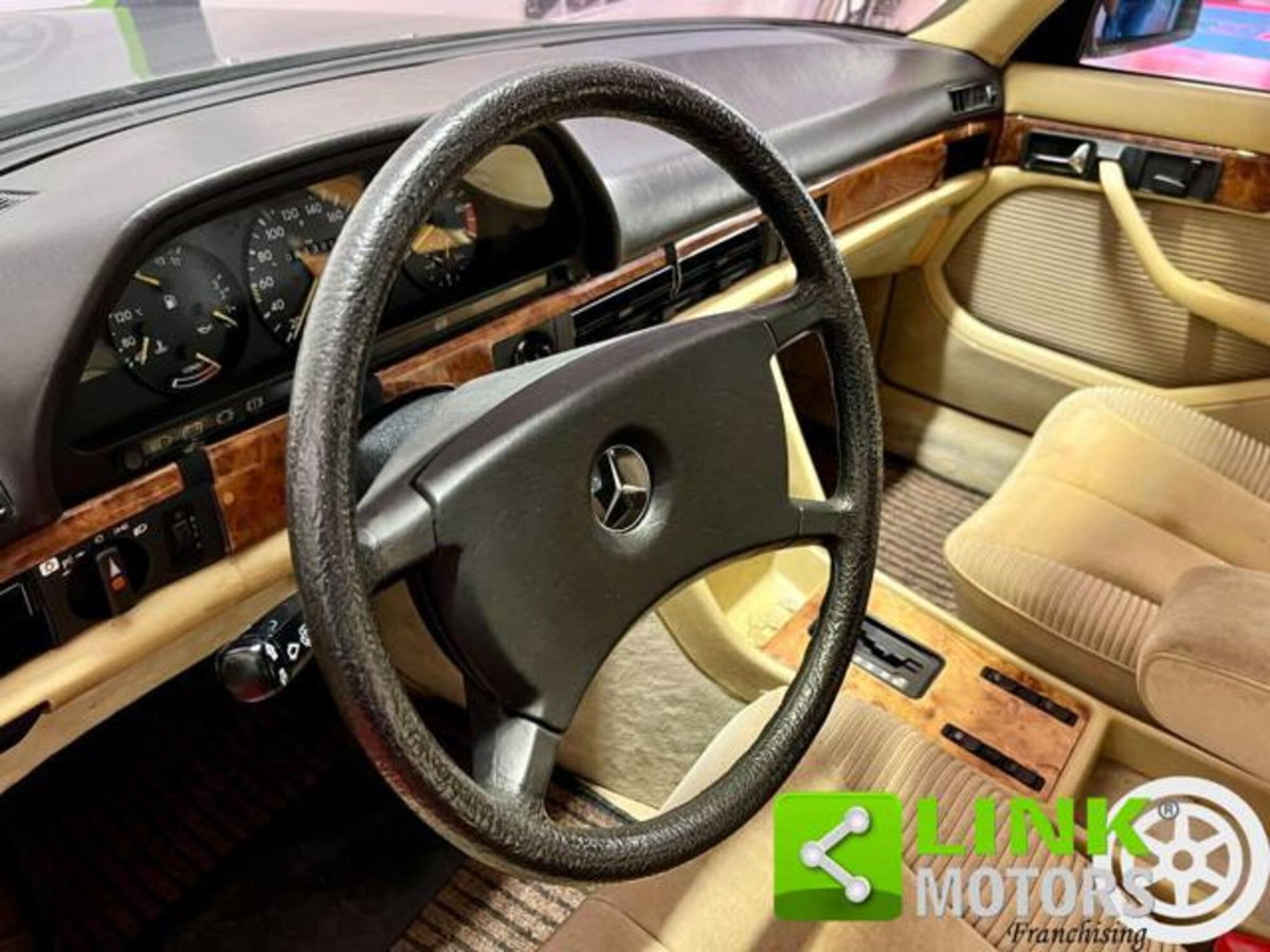 Mercedes-Benz 380 380 SE (12)