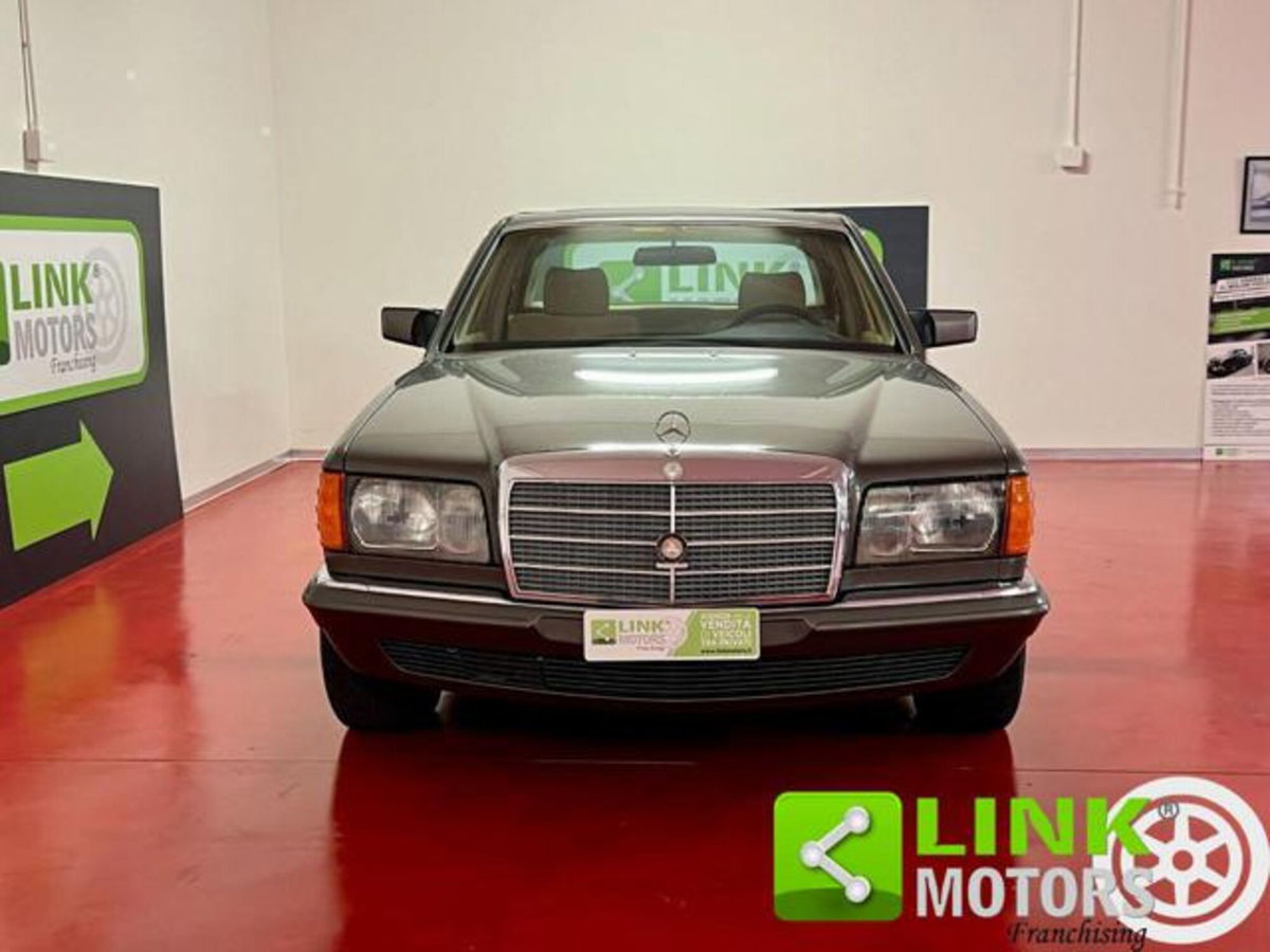 Mercedes-Benz 380 380 SE (2)