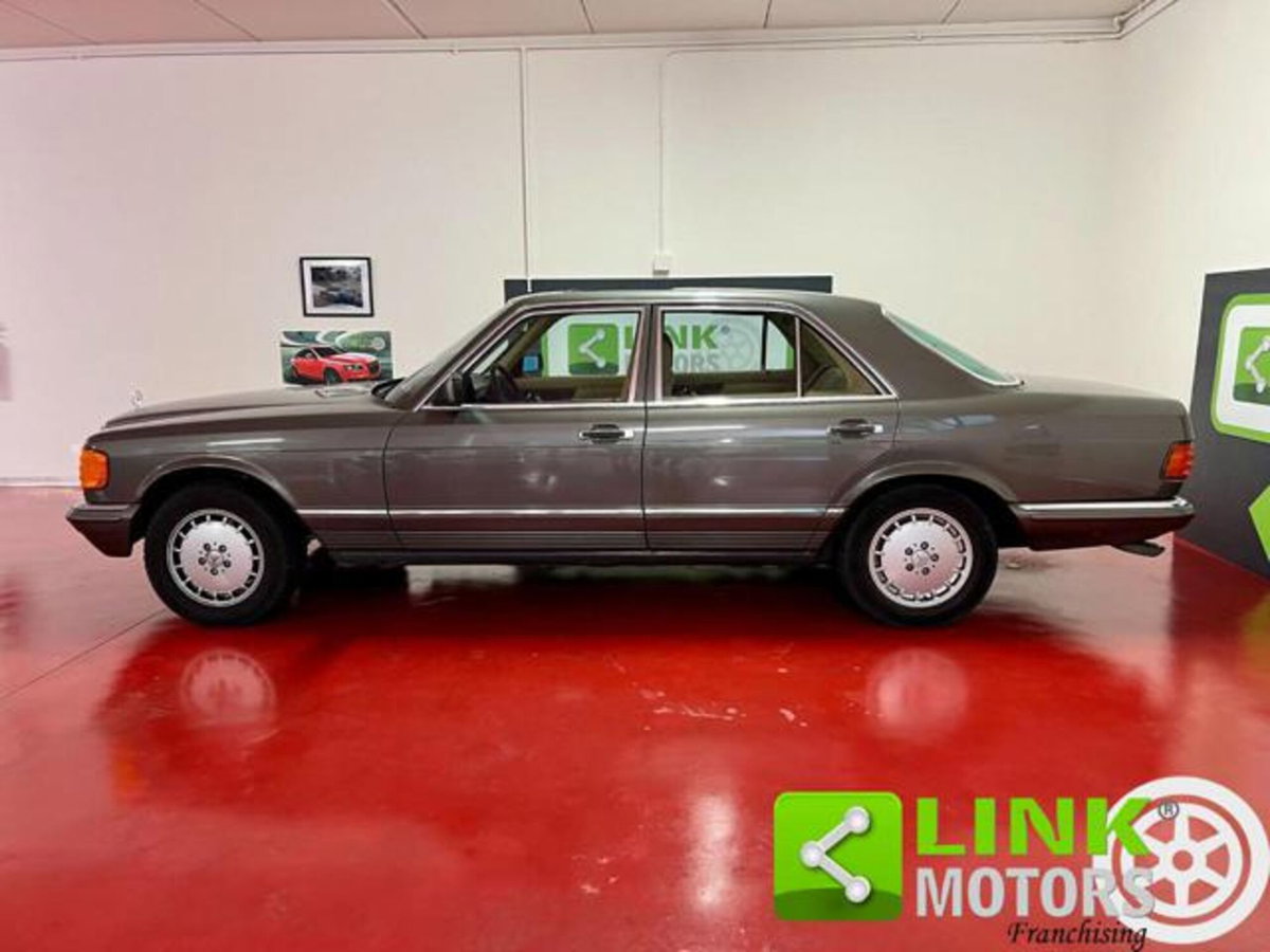 Mercedes-Benz 380 380 SE (3)