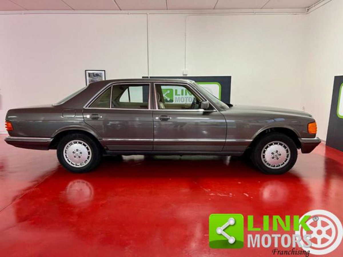 Mercedes-Benz 380 380 SE (6)