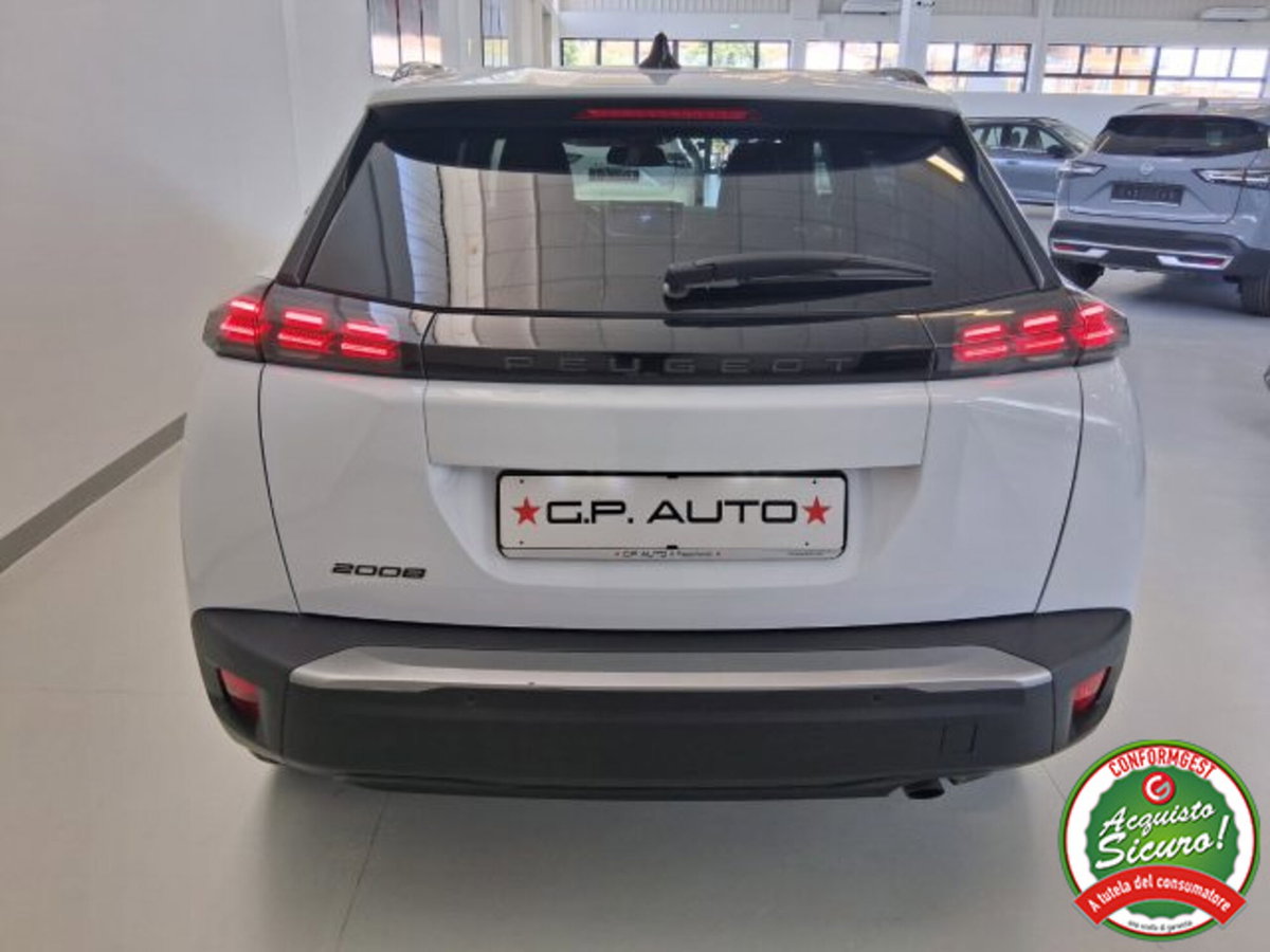 Peugeot 2008 PureTech 100 S&S Allure (5)