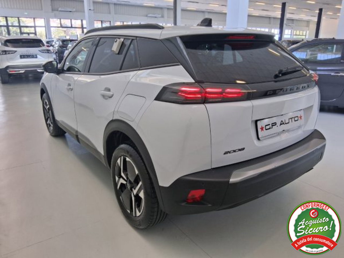 Peugeot 2008 PureTech 100 S&S Allure (6)