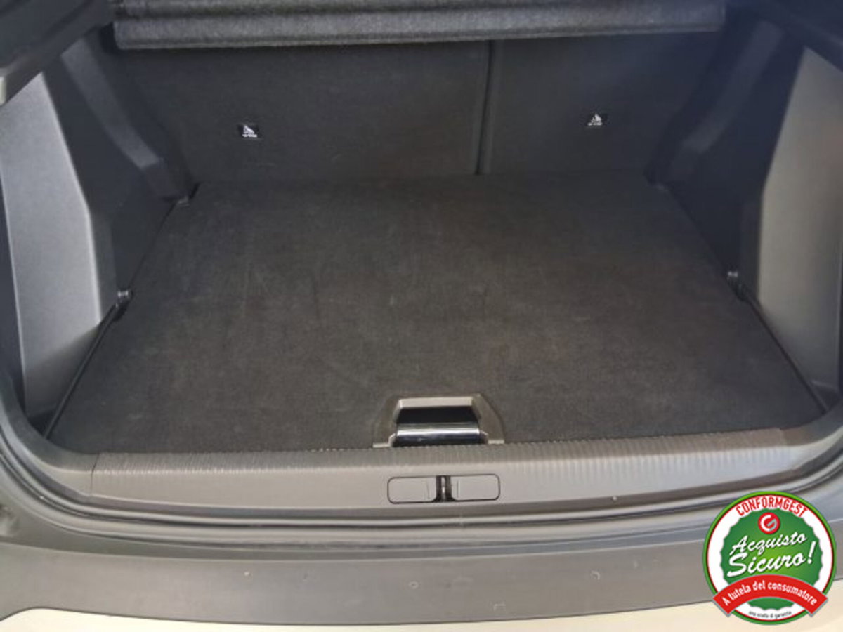 Peugeot 2008 PureTech 100 S&S Allure (8)