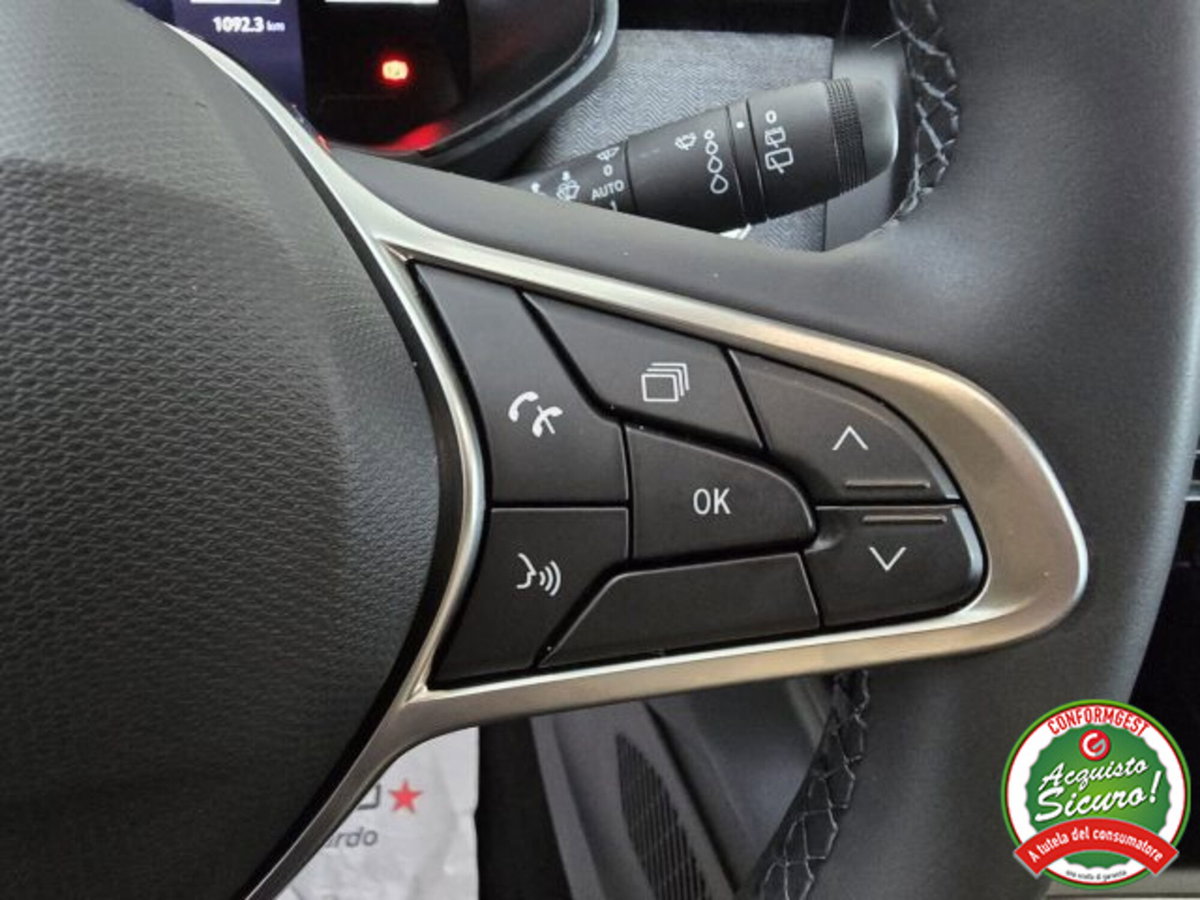 Renault Clio TCe 90 CV 5 porte Techno (16)