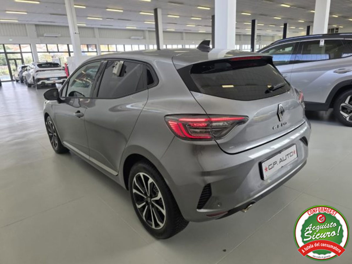 Renault Clio TCe 90 CV 5 porte Techno (5)