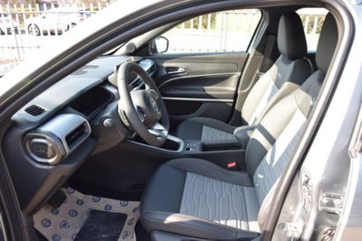 Jeep Avenger 1.2 turbo e-hybrid mhev Upland 4xe 145cv edct6 (15)