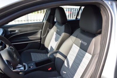 Jeep Avenger 1.2 turbo e-hybrid mhev Upland 4xe 145cv edct6 (16)