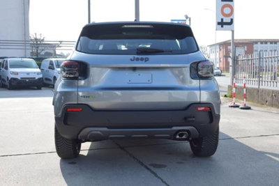 Jeep Avenger 1.2 turbo e-hybrid mhev Upland 4xe 145cv edct6 (5)