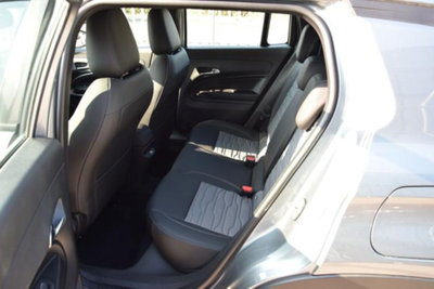 Jeep Avenger 1.2 turbo e-hybrid mhev Upland 4xe 145cv edct6 (8)