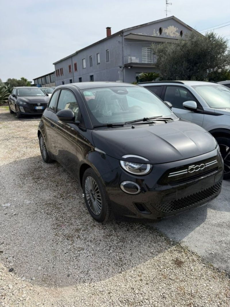 Fiat 500 1.0 Hybrid Red