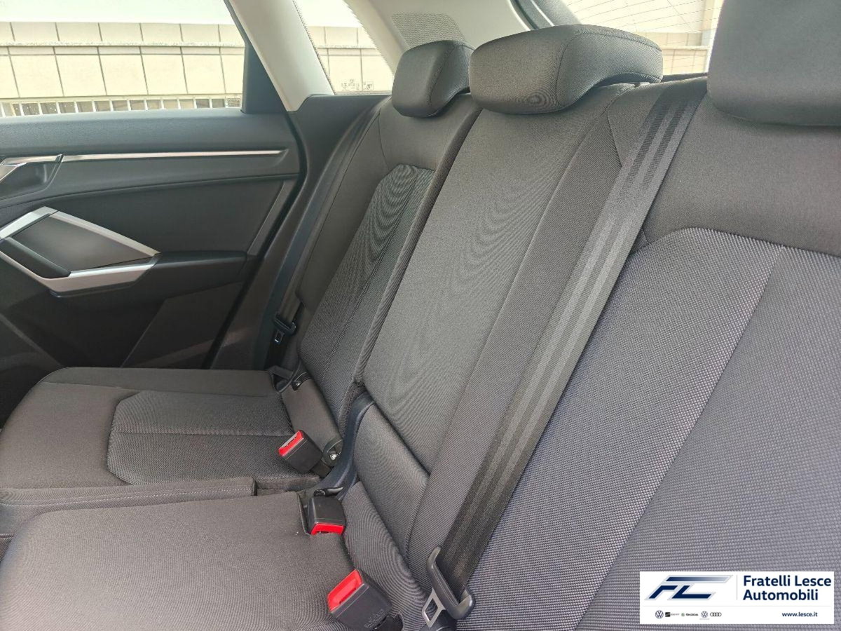 Audi Q3 35 2.0 tdi Business Advanced s-tronic (6)