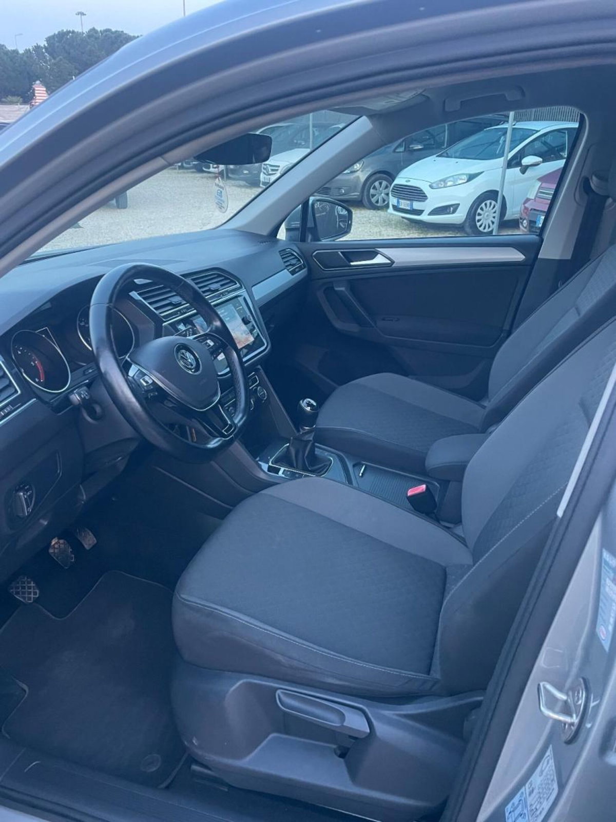 Volkswagen Tiguan 1.6 TDI SCR Style BlueMotion Technology (9)