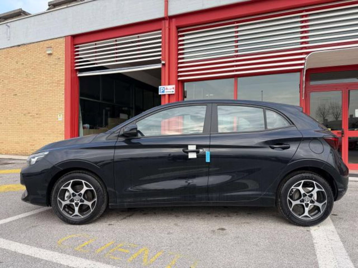 Mg MG3 1.5 Standard (3)