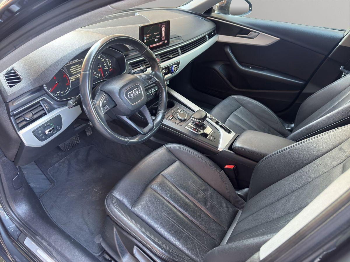 Audi A4 Avant 2.0 TDI 150 CV ultra S tronic Sport (10)