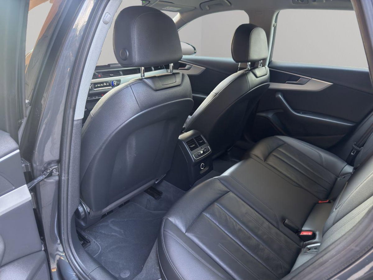 Audi A4 Avant 2.0 TDI 150 CV ultra S tronic Sport (13)