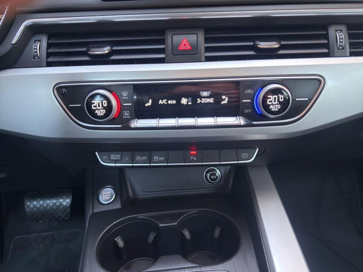 Audi A4 Avant 2.0 TDI 150 CV ultra S tronic Sport (16)