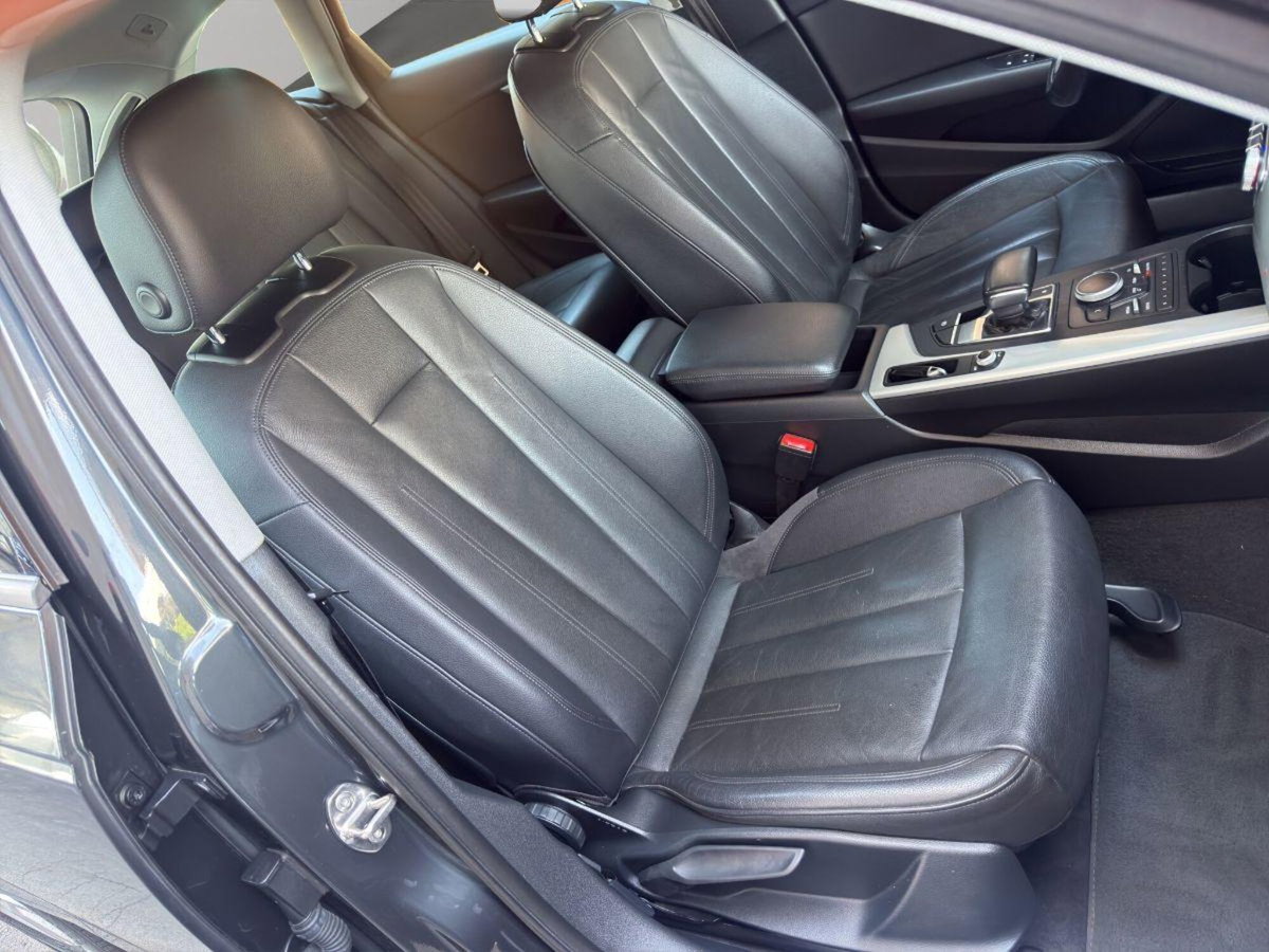 Audi A4 Avant 2.0 TDI 150 CV ultra S tronic Sport (20)
