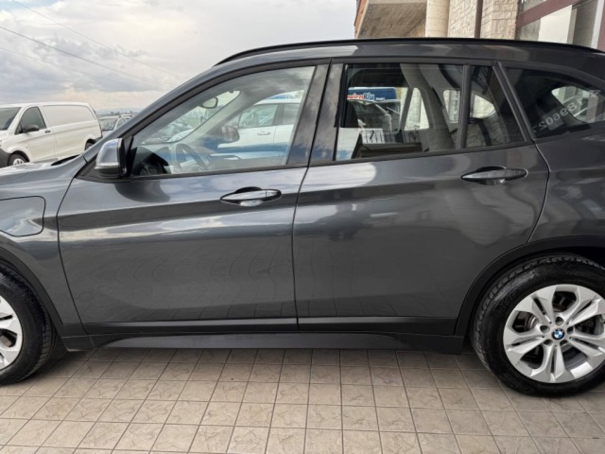BMW X1 xDrive25e Business Advantage (13)