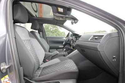 Volkswagen Taigo 1.0 TSI 110 CV DSG R-Line (20)