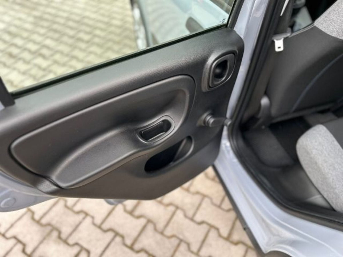 Fiat Panda 1.0 firefly hybrid s&s 70cv 5p.ti (14)