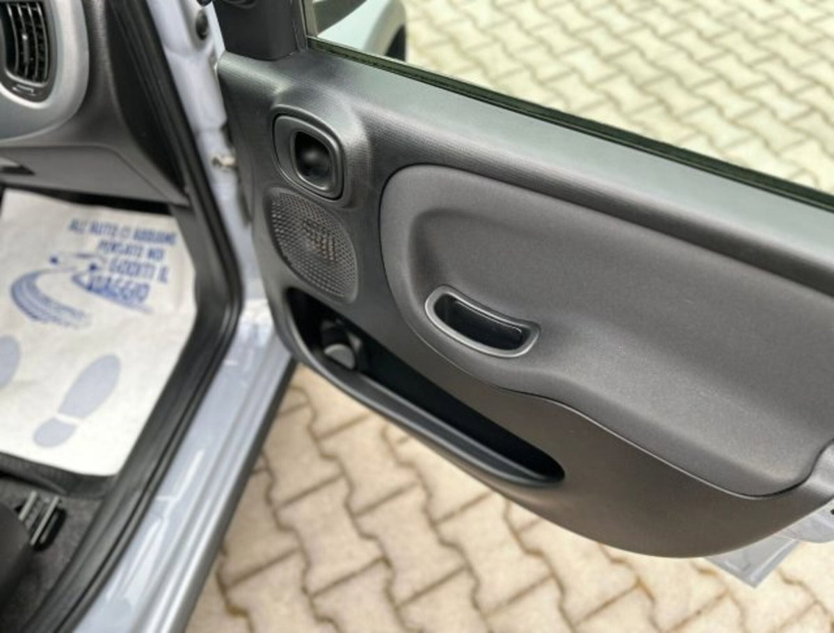 Fiat Panda 1.0 firefly hybrid s&s 70cv 5p.ti (19)