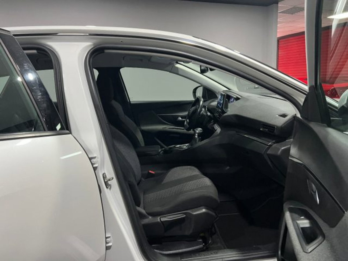 Peugeot 3008 BlueHDi 130 S&S Active Pack (9)