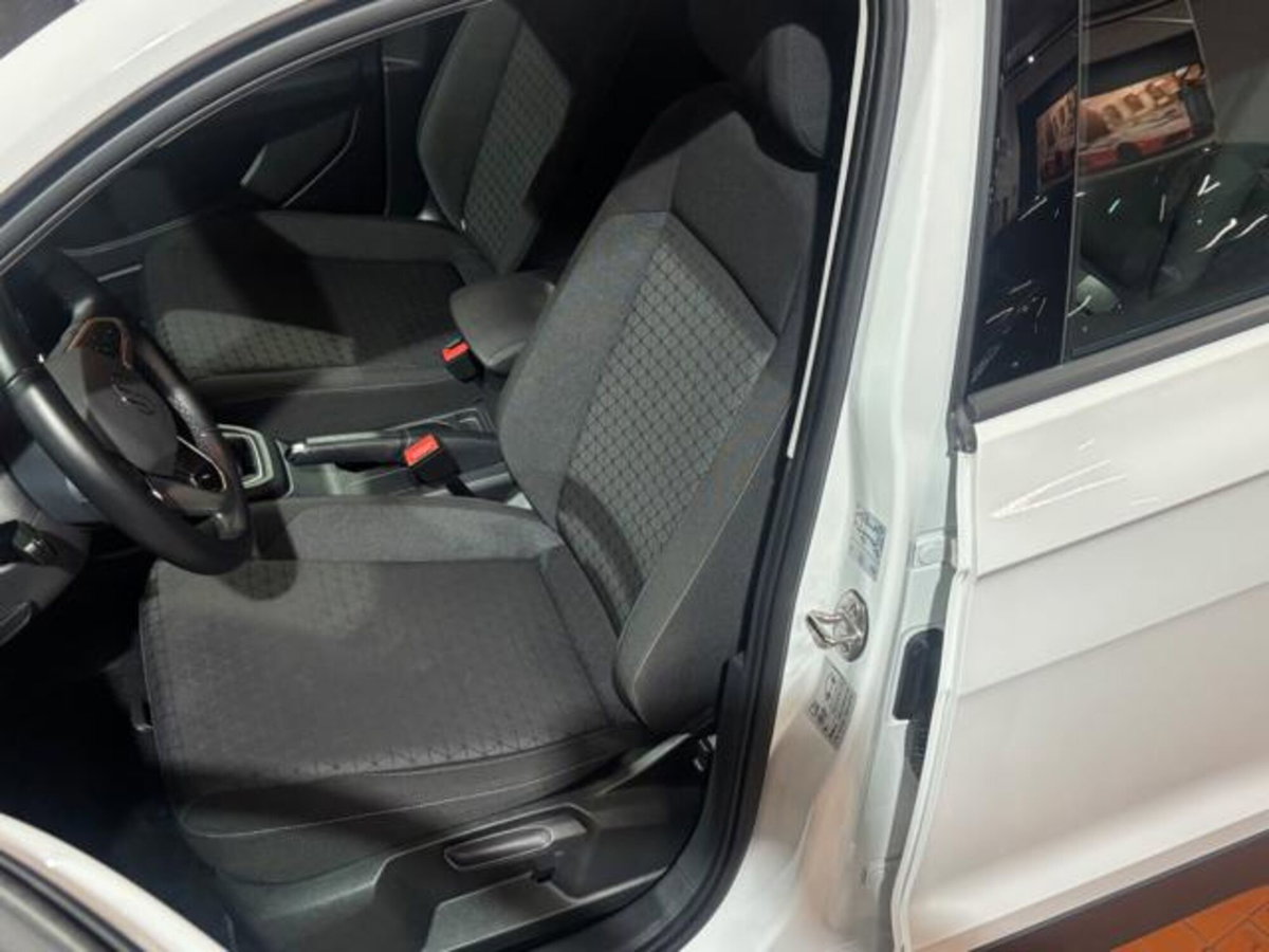 Volkswagen T-Cross 1.0 tsi Life 95cv (9)