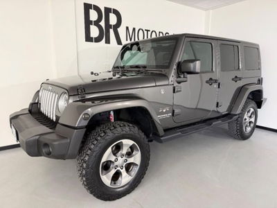 Jeep Wrangler Unlimited 2.8 CRD DPF Sahara Auto usata