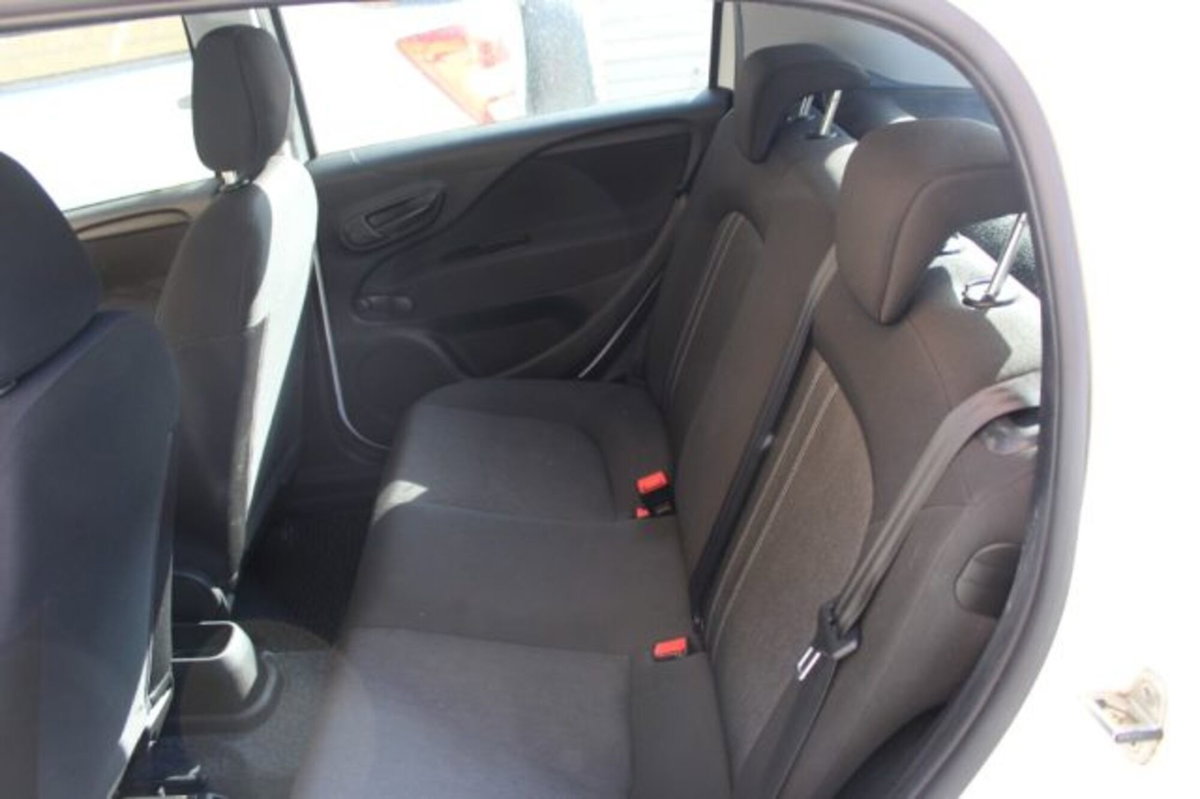 Fiat Punto 1.2 8V 5 porte Street (5)