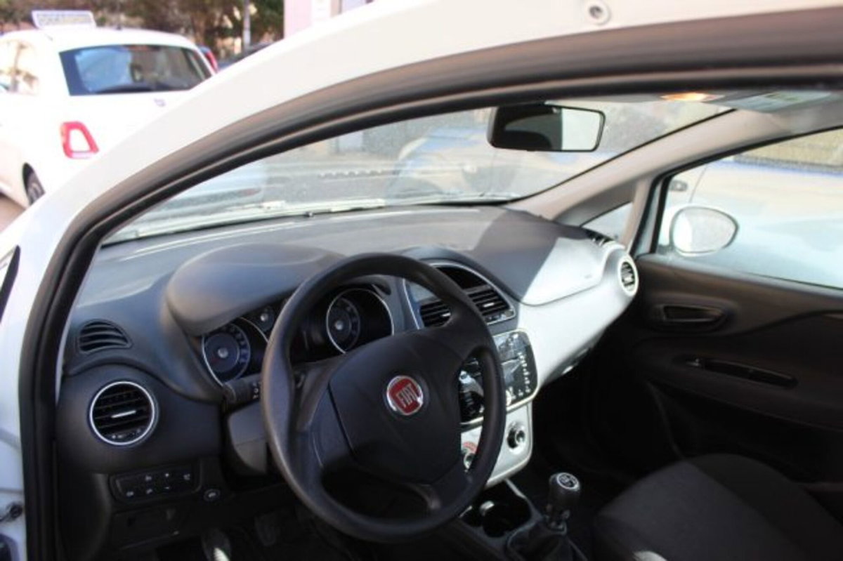 Fiat Punto 1.2 8V 5 porte Street (6)