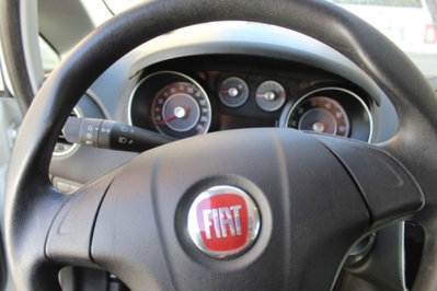 Fiat Punto 1.2 8V 5 porte Street (9)
