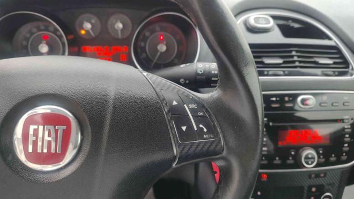 Fiat Punto 1.4 S&S 8V 3 porte Lounge (14)
