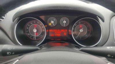 Fiat Punto 1.4 S&S 8V 3 porte Lounge (16)