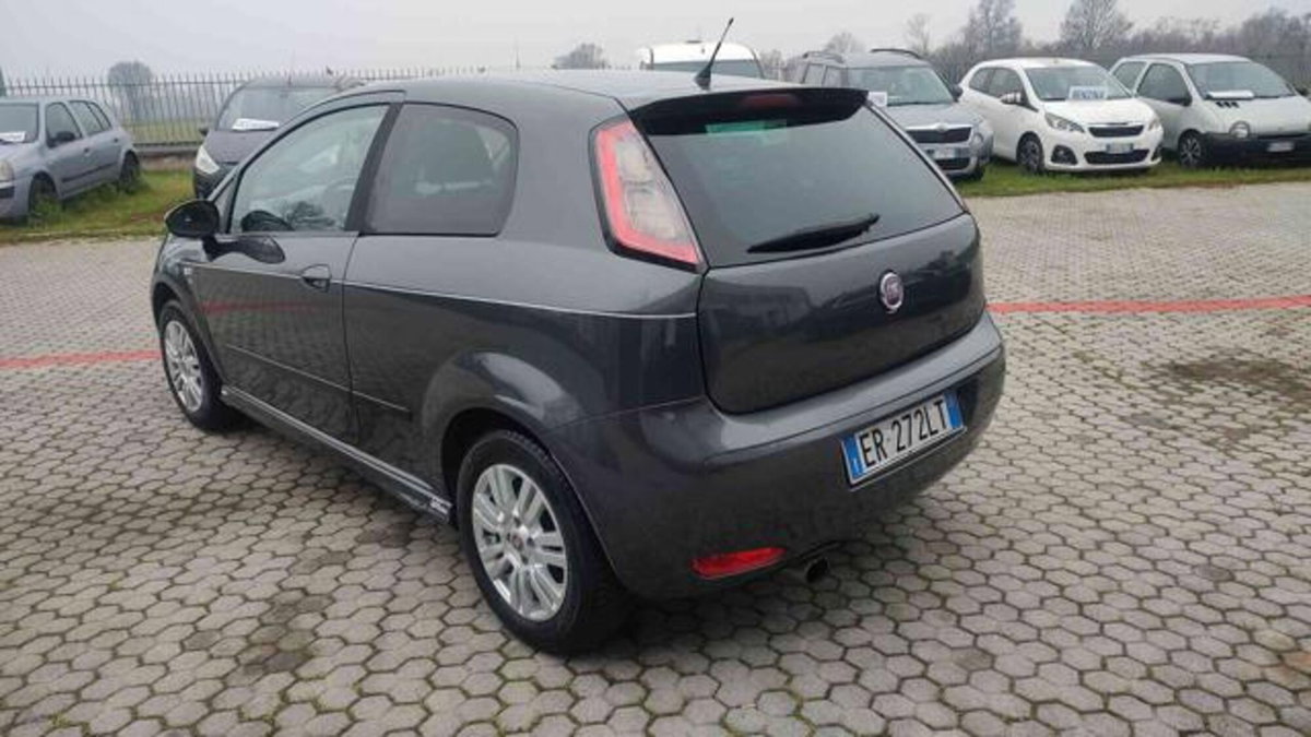 Fiat Punto 1.4 S&S 8V 3 porte Lounge (3)