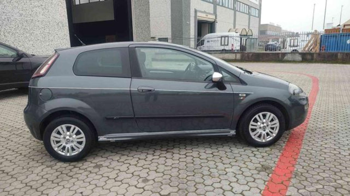 Fiat Punto 1.4 S&S 8V 3 porte Lounge (6)