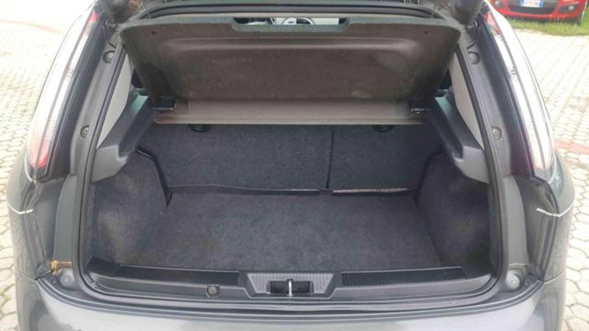 Fiat Punto 1.4 S&S 8V 3 porte Lounge (9)