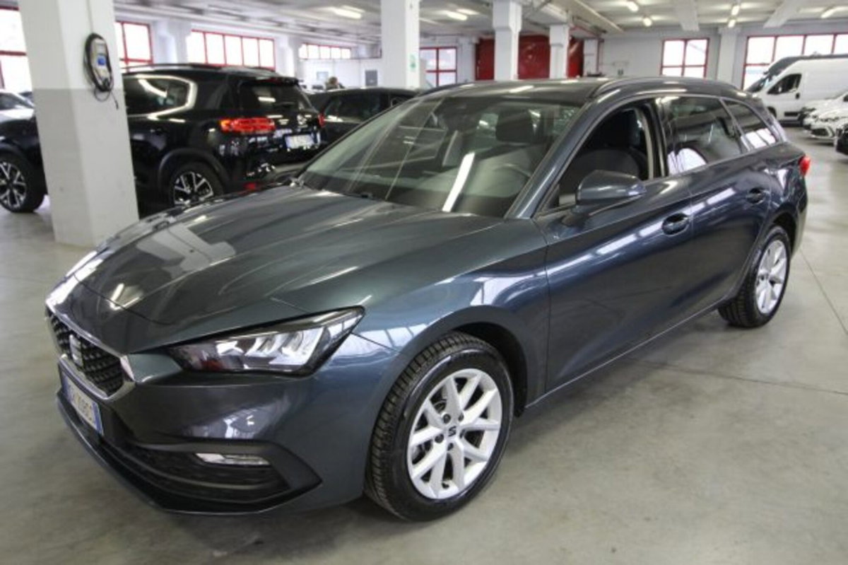 SEAT Leon ST Sportstourer 2.0 tdi Style 116cv (2)