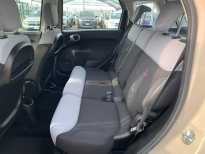 Fiat 500L 1.4 T-Jet 120 CV Lounge (10)