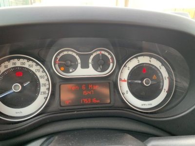 Fiat 500L 1.4 T-Jet 120 CV Lounge (16)